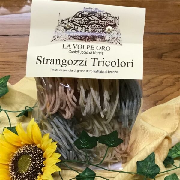 Pasta strangozzi tricolore